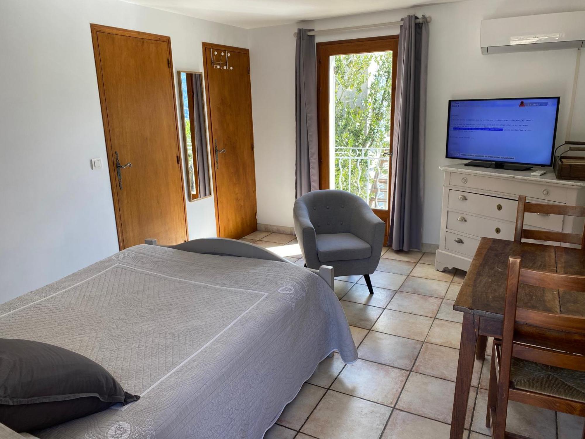 Chambre Une Fenetre Sur Le Ventoux La Clue Plaisians Exterior photo